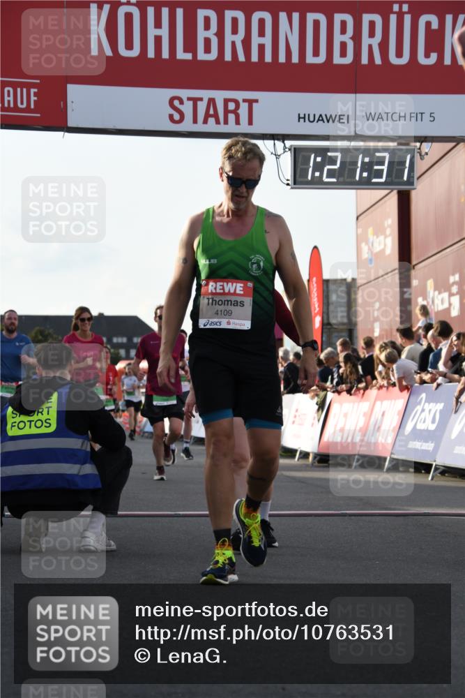 03.10.2026 - Köhlbrandbrückenlauf LenaG. http://msf.ph/oto/10763531 03.10.2026 16:21:31 Ziel 4109, 7341, 7469, 7470, 7773, 7902, 7903, 8015, 8546, 8806, 8812, 8849, 9188 meine-sportfotos.de