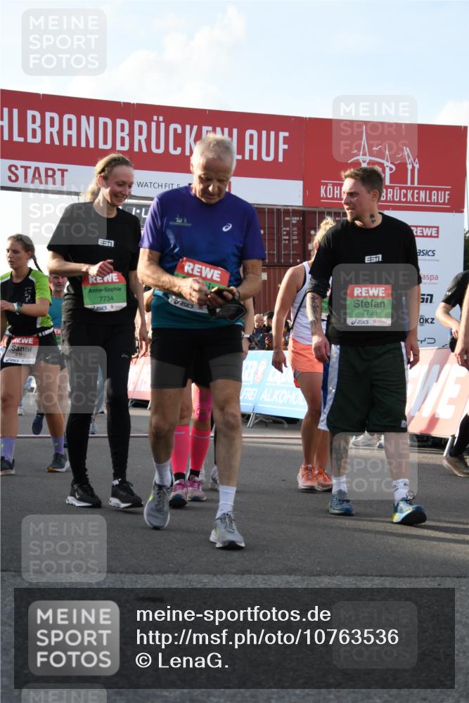 03.10.2026 - Köhlbrandbrückenlauf LenaG. http://msf.ph/oto/10763536 03.10.2026 16:21:48 Ziel 4108, 7079, 7097, 7439, 7734, 7735, 7738, 8110, 8399, 8407, 8490, 8708, 8845, 8860, 8899, 9000, 9201, 9203, 9233, 9327, 9689, 9739, 9740 meine-sportfotos.de