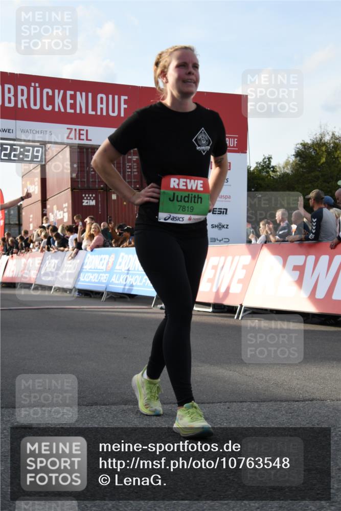 03.10.2026 - Köhlbrandbrückenlauf LenaG. http://msf.ph/oto/10763548 03.10.2026 16:22:40 Ziel 7163, 7793, 7819, 7945, 8414, 8504, 8639, 8983, 9178, 9347, 9386 meine-sportfotos.de