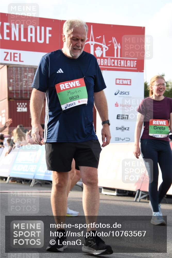 03.10.2026 - Köhlbrandbrückenlauf LenaG. http://msf.ph/oto/10763567 03.10.2026 16:23:38 Ziel 7137, 7342, 7894, 8562, 8698, 8926, 9121, 9464, 9681 meine-sportfotos.de