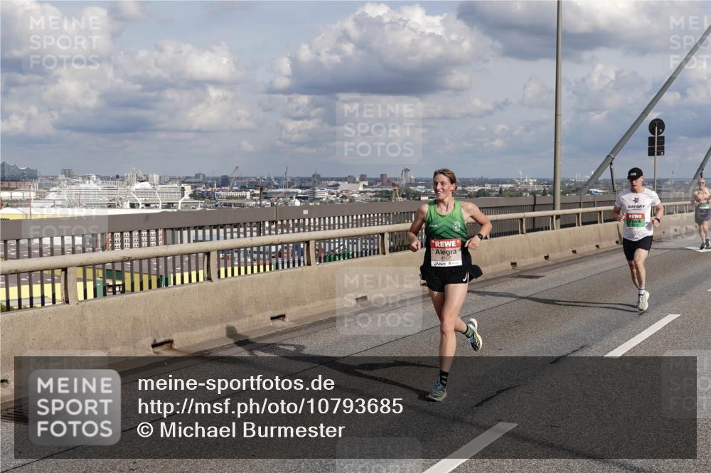 03.10.2026 - Köhlbrandbrückenlauf Michael Burmester http://msf.ph/oto/10793685 03.10.2026 15:20:26 Position 1  meine-sportfotos.de