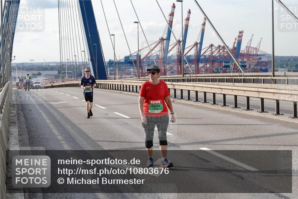 03.10.2026 - Köhlbrandbrückenlauf Michael Burmester http://msf.ph/oto/10803676 03.10.2026 16:14:52 Position 2 7468 meine-sportfotos.de