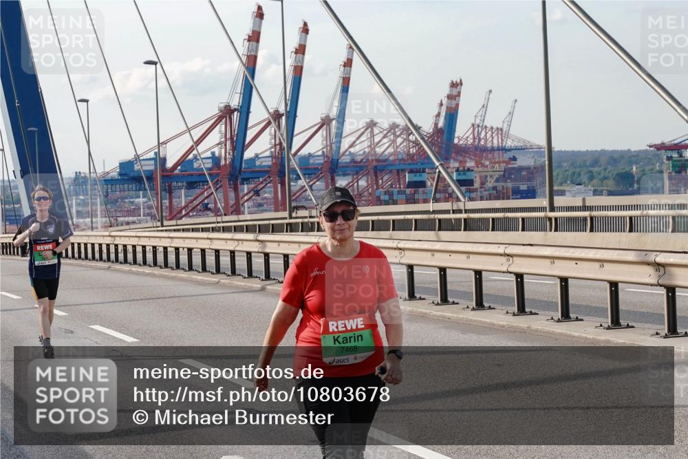 03.10.2026 - Köhlbrandbrückenlauf Michael Burmester http://msf.ph/oto/10803678 03.10.2026 16:14:54 Position 2 7468 meine-sportfotos.de
