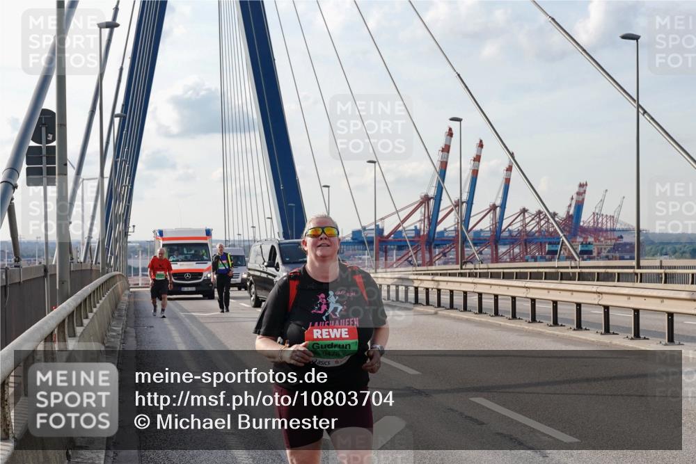 03.10.2026 - Köhlbrandbrückenlauf Michael Burmester http://msf.ph/oto/10803704 03.10.2026 16:16:10 Position 2 031, 9478 meine-sportfotos.de
