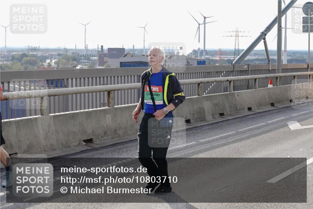 03.10.2026 - Köhlbrandbrückenlauf Michael Burmester http://msf.ph/oto/10803710 03.10.2026 16:16:28 Position 2 2 meine-sportfotos.de