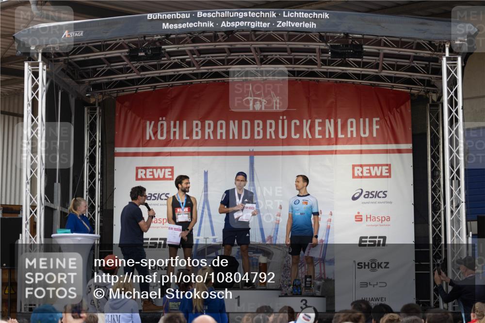 03.10.2026 - Köhlbrandbrückenlauf Michael Strokosch http://msf.ph/oto/10804792 03.10.2026 13:58:21 Position 3 1, 1, 1, 34 meine-sportfotos.de
