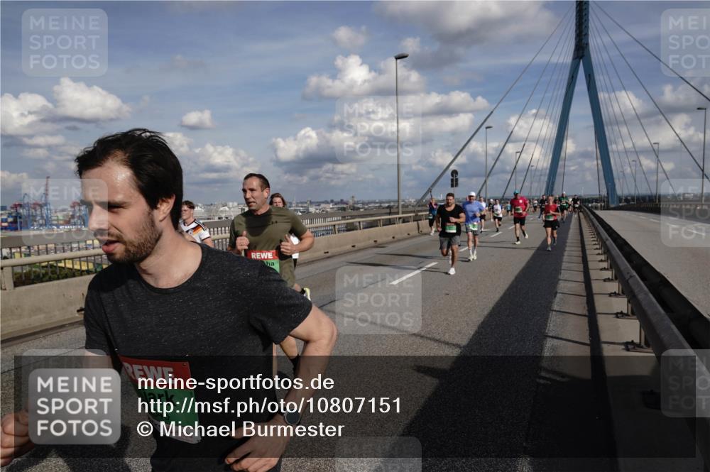03.10.2026 - Köhlbrandbrückenlauf Michael Burmester http://msf.ph/oto/10807151 03.10.2026 15:27:46 Position 1 346 meine-sportfotos.de