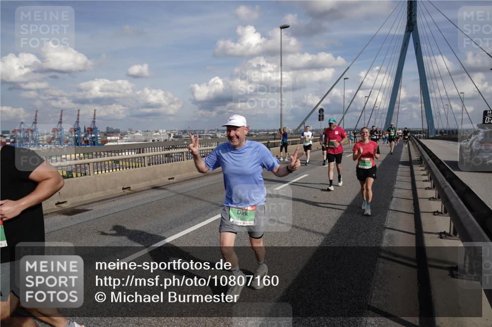 03.10.2026 - Köhlbrandbrückenlauf Michael Burmester http://msf.ph/oto/10807160 03.10.2026 15:27:49 Position 1 8601, 0, 2 meine-sportfotos.de