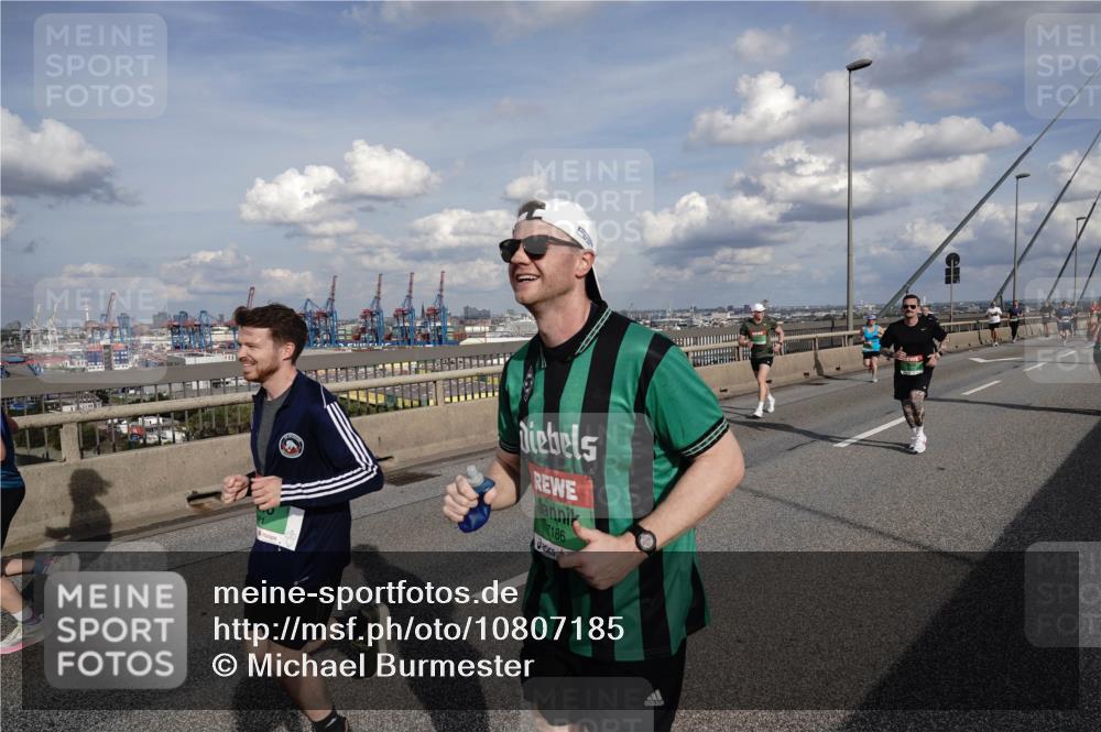 03.10.2026 - Köhlbrandbrückenlauf Michael Burmester http://msf.ph/oto/10807185 03.10.2026 15:27:56 Position 1 7186 meine-sportfotos.de