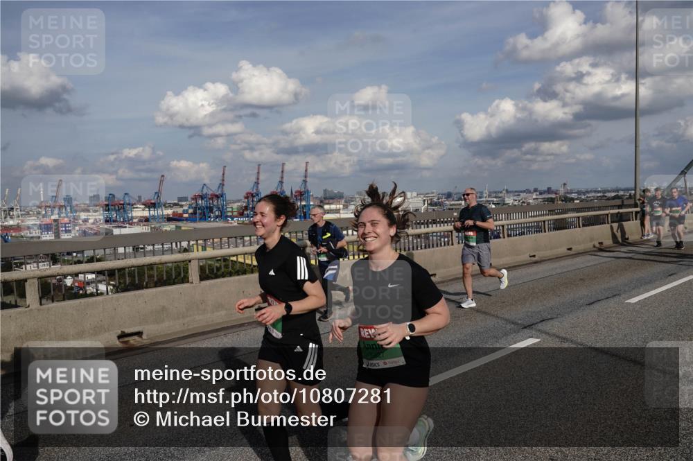 03.10.2026 - Köhlbrandbrückenlauf Michael Burmester http://msf.ph/oto/10807281 03.10.2026 15:28:26 Position 1 8827 meine-sportfotos.de