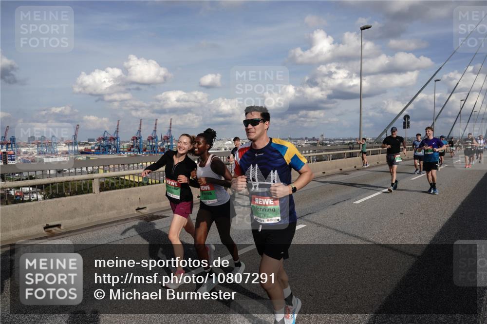 03.10.2026 - Köhlbrandbrückenlauf Michael Burmester http://msf.ph/oto/10807291 03.10.2026 15:28:30 Position 1 7767 meine-sportfotos.de