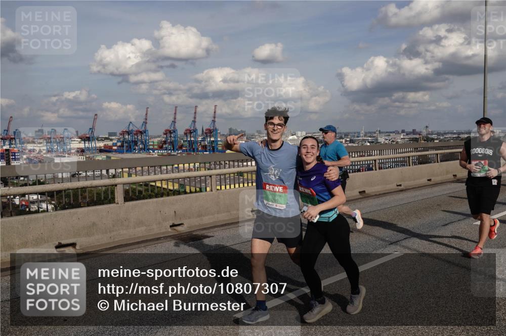 03.10.2026 - Köhlbrandbrückenlauf Michael Burmester http://msf.ph/oto/10807307 03.10.2026 15:28:35 Position 1 9795 meine-sportfotos.de