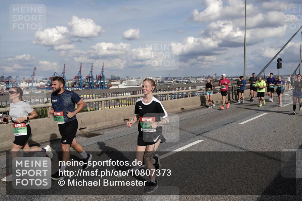 03.10.2026 - Köhlbrandbrückenlauf Michael Burmester http://msf.ph/oto/10807373 03.10.2026 15:28:56 Position 1 8564, 8009 meine-sportfotos.de