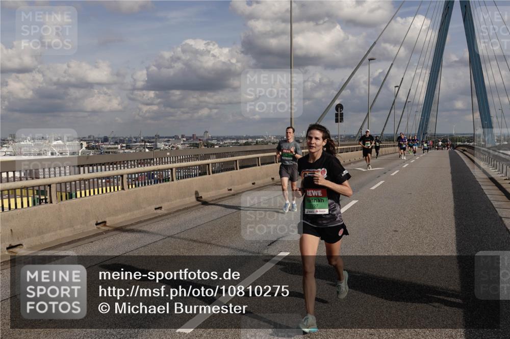03.10.2026 - Köhlbrandbrückenlauf Michael Burmester http://msf.ph/oto/10810275 03.10.2026 15:19:32 Position 1 7727 meine-sportfotos.de