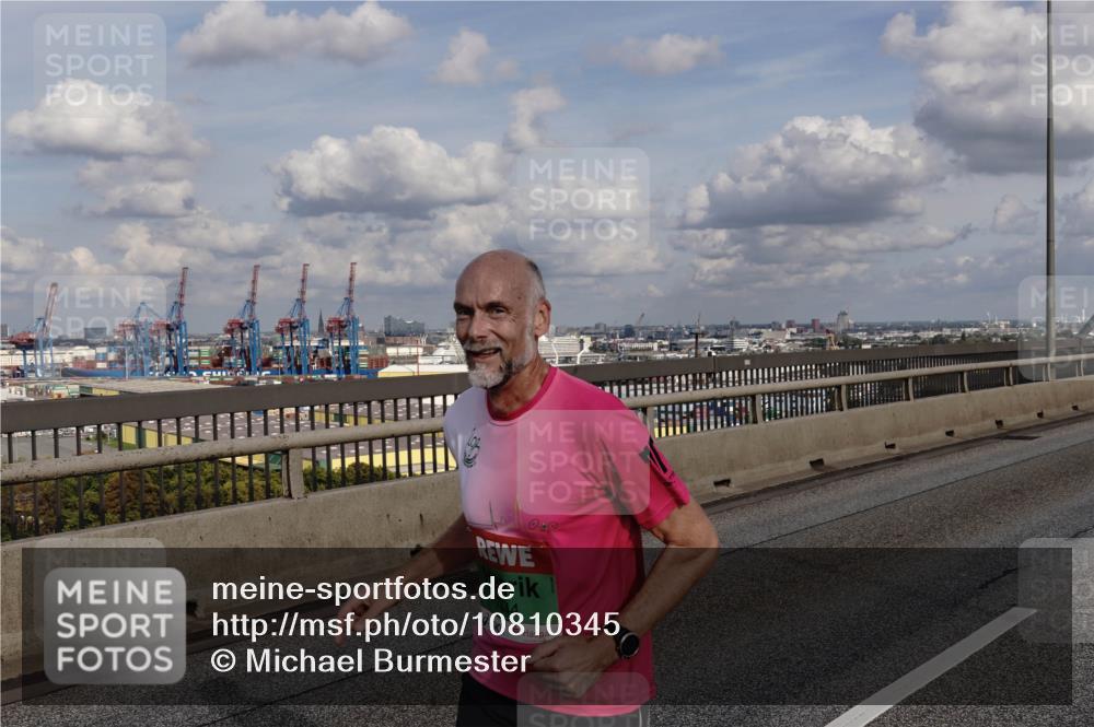 03.10.2026 - Köhlbrandbrückenlauf Michael Burmester http://msf.ph/oto/10810345 03.10.2026 15:20:01 Position 1 7444 meine-sportfotos.de