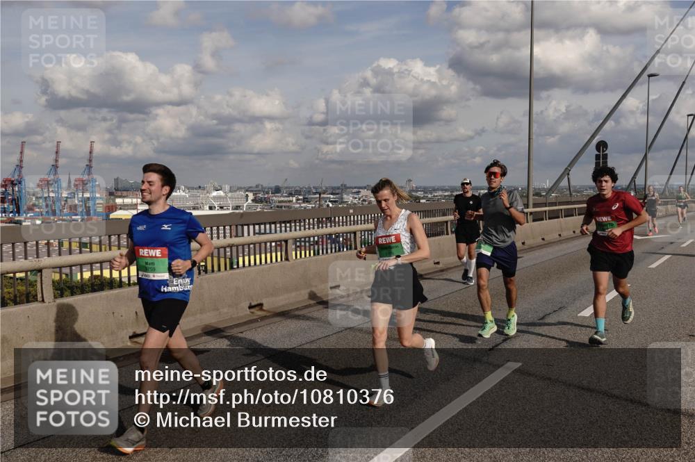 03.10.2026 - Köhlbrandbrückenlauf Michael Burmester http://msf.ph/oto/10810376 03.10.2026 15:20:18 Position 1 9759 meine-sportfotos.de