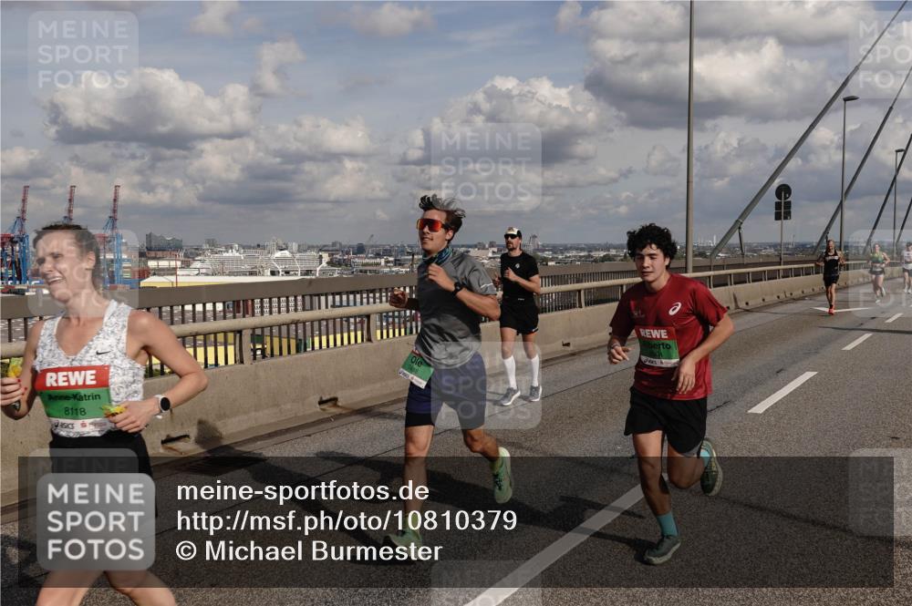 03.10.2026 - Köhlbrandbrückenlauf Michael Burmester http://msf.ph/oto/10810379 03.10.2026 15:20:19 Position 1 8118 meine-sportfotos.de