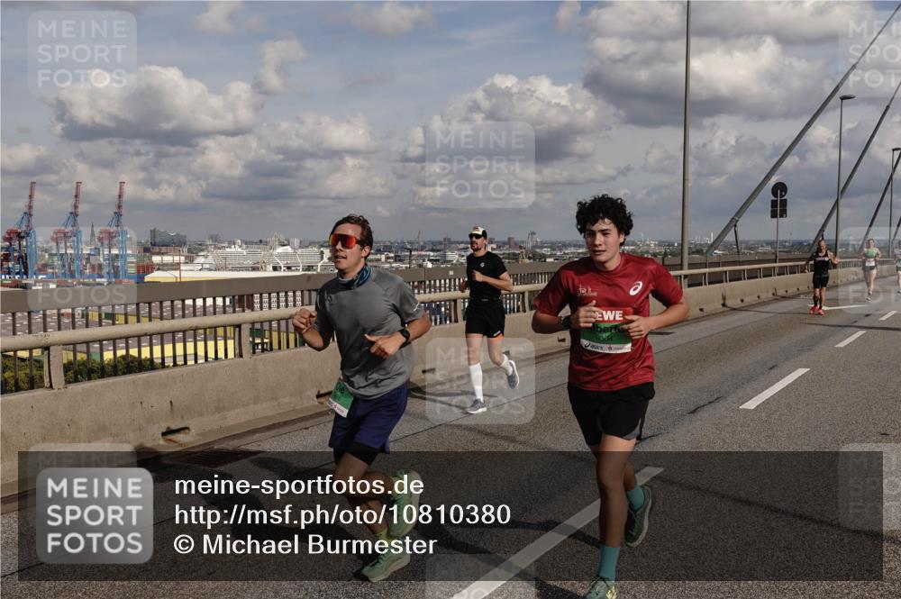 03.10.2026 - Köhlbrandbrückenlauf Michael Burmester http://msf.ph/oto/10810380 03.10.2026 15:20:20 Position 1 8304 meine-sportfotos.de