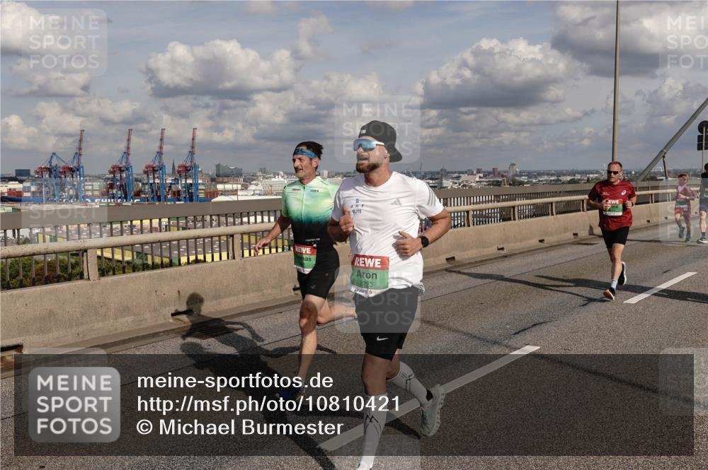 03.10.2026 - Köhlbrandbrückenlauf Michael Burmester http://msf.ph/oto/10810421 03.10.2026 15:20:35 Position 1 11, 8293 meine-sportfotos.de
