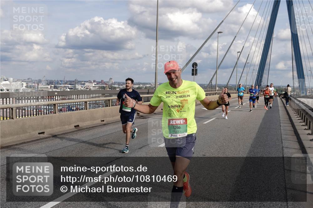 03.10.2026 - Köhlbrandbrückenlauf Michael Burmester http://msf.ph/oto/10810469 03.10.2026 15:20:52 Position 1 7833 meine-sportfotos.de