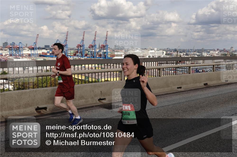 03.10.2026 - Köhlbrandbrückenlauf Michael Burmester http://msf.ph/oto/10810484 03.10.2026 15:20:56 Position 1 15301, 1427 meine-sportfotos.de