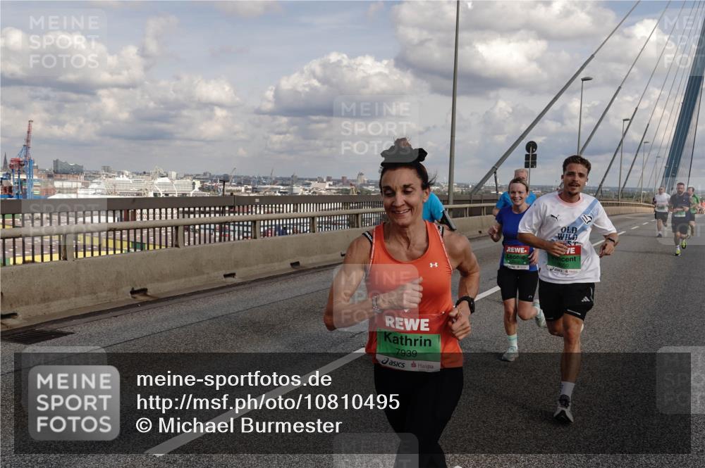 03.10.2026 - Köhlbrandbrückenlauf Michael Burmester http://msf.ph/oto/10810495 03.10.2026 15:20:58 Position 1 7939 meine-sportfotos.de