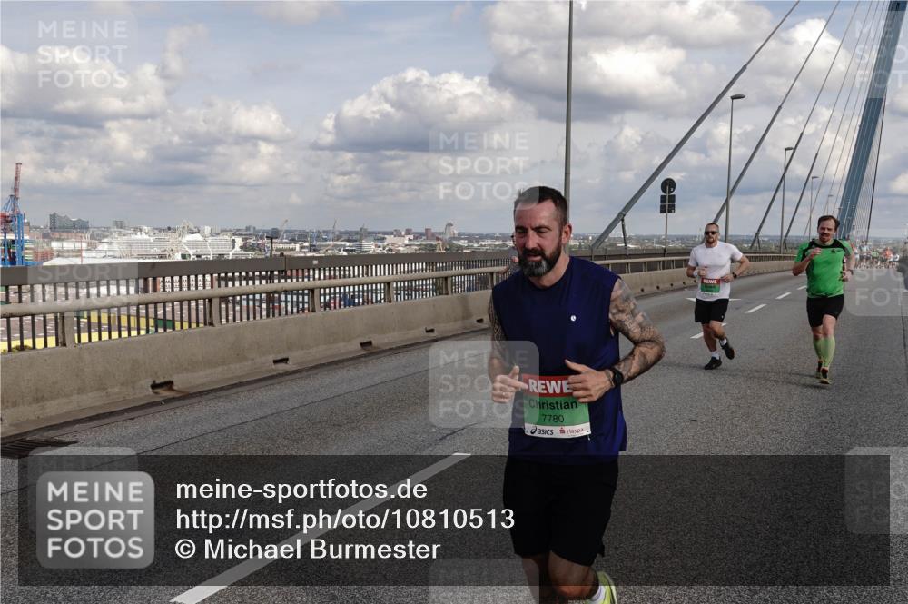 03.10.2026 - Köhlbrandbrückenlauf Michael Burmester http://msf.ph/oto/10810513 03.10.2026 15:21:03 Position 1 7780 meine-sportfotos.de