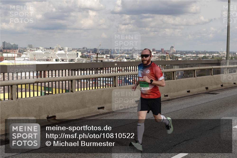 03.10.2026 - Köhlbrandbrückenlauf Michael Burmester http://msf.ph/oto/10810522 03.10.2026 15:21:08 Position 1 7367 meine-sportfotos.de