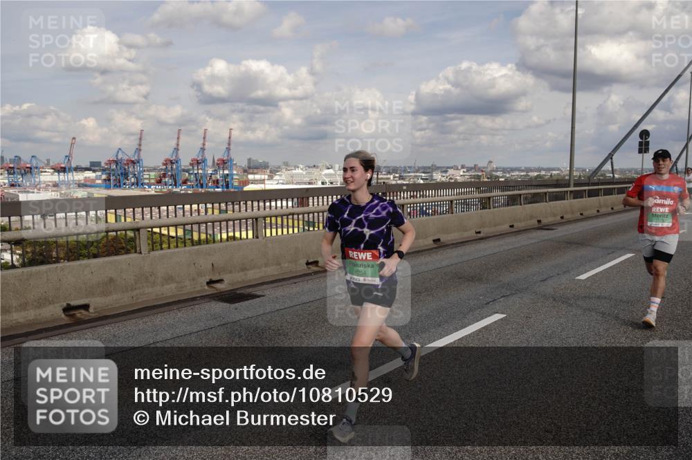 03.10.2026 - Köhlbrandbrückenlauf Michael Burmester http://msf.ph/oto/10810529 03.10.2026 15:21:13 Position 1 8254 meine-sportfotos.de