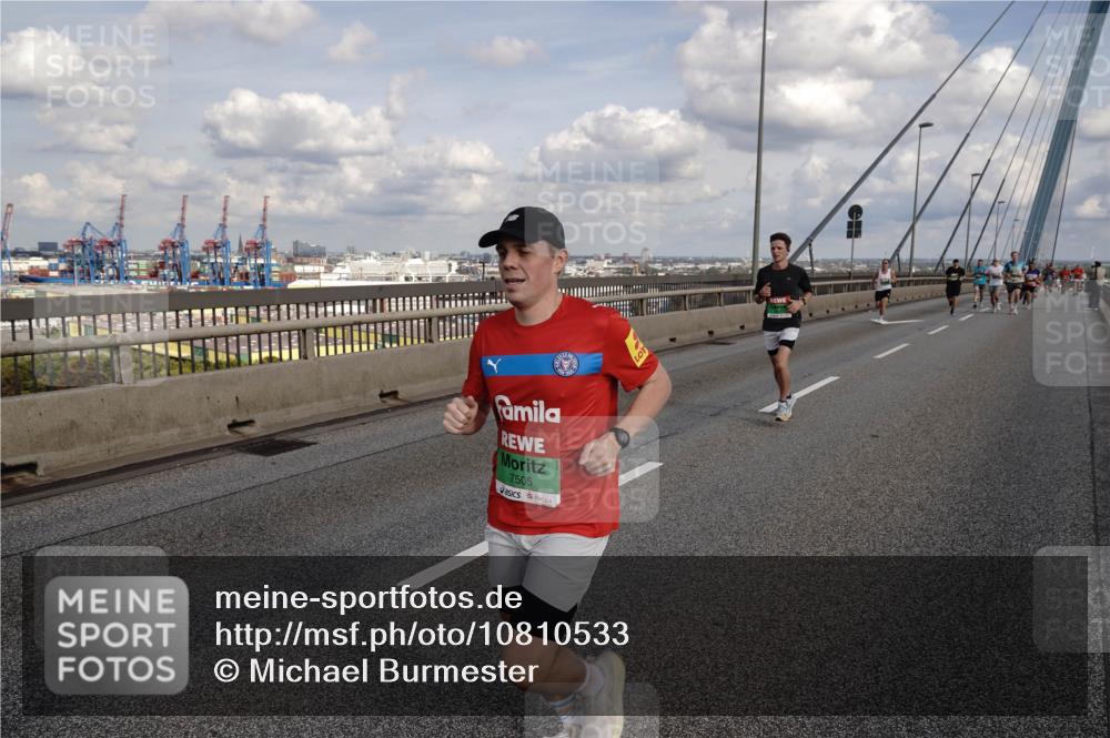 03.10.2026 - Köhlbrandbrückenlauf Michael Burmester http://msf.ph/oto/10810533 03.10.2026 15:21:14 Position 1 7505 meine-sportfotos.de