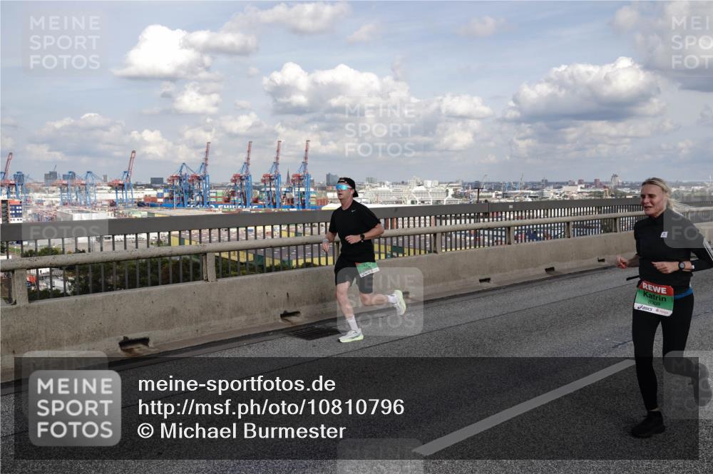 03.10.2026 - Köhlbrandbrückenlauf Michael Burmester http://msf.ph/oto/10810796 03.10.2026 15:22:32 Position 1 8309 meine-sportfotos.de