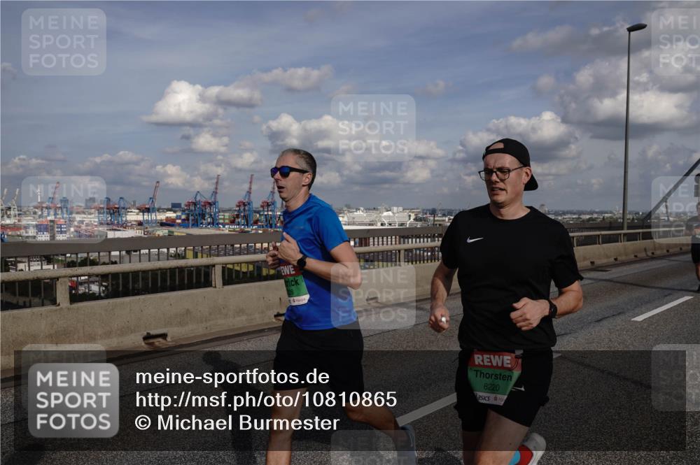 03.10.2026 - Köhlbrandbrückenlauf Michael Burmester http://msf.ph/oto/10810865 03.10.2026 15:22:52 Position 1 8220 meine-sportfotos.de