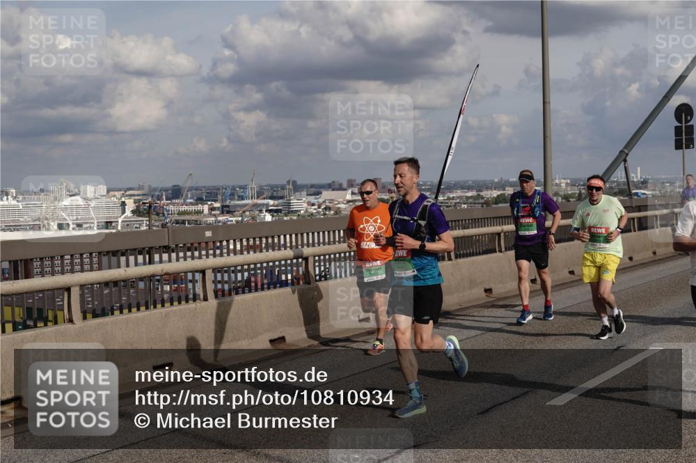 03.10.2026 - Köhlbrandbrückenlauf Michael Burmester http://msf.ph/oto/10810934 03.10.2026 15:23:19 Position 1 3888 meine-sportfotos.de