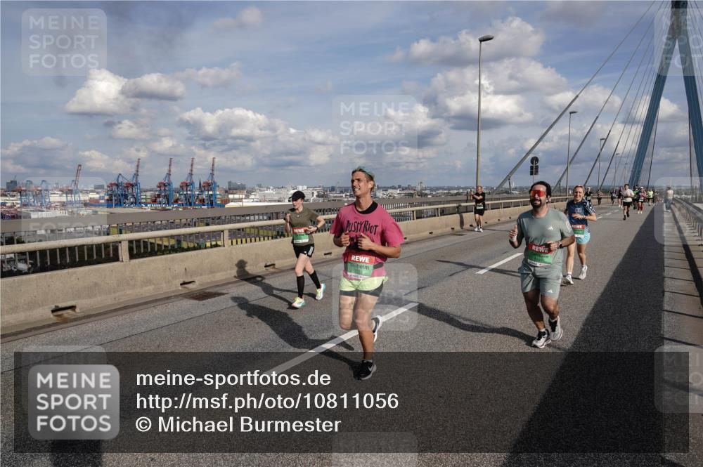 03.10.2026 - Köhlbrandbrückenlauf Michael Burmester http://msf.ph/oto/10811056 03.10.2026 15:23:53 Position 1  meine-sportfotos.de