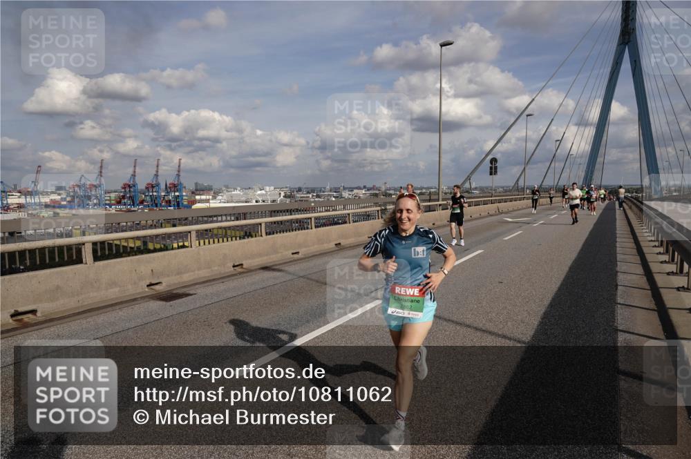 03.10.2026 - Köhlbrandbrückenlauf Michael Burmester http://msf.ph/oto/10811062 03.10.2026 15:23:55 Position 1 7882 meine-sportfotos.de