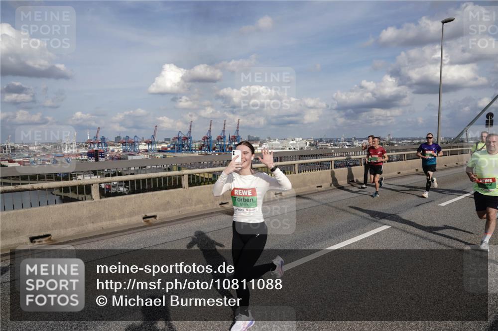 03.10.2026 - Köhlbrandbrückenlauf Michael Burmester http://msf.ph/oto/10811088 03.10.2026 15:24:09 Position 1 8103 meine-sportfotos.de
