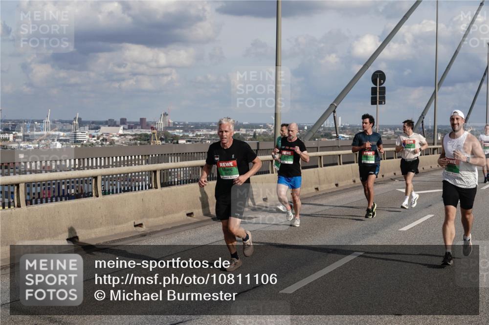 03.10.2026 - Köhlbrandbrückenlauf Michael Burmester http://msf.ph/oto/10811106 03.10.2026 15:24:17 Position 1  meine-sportfotos.de