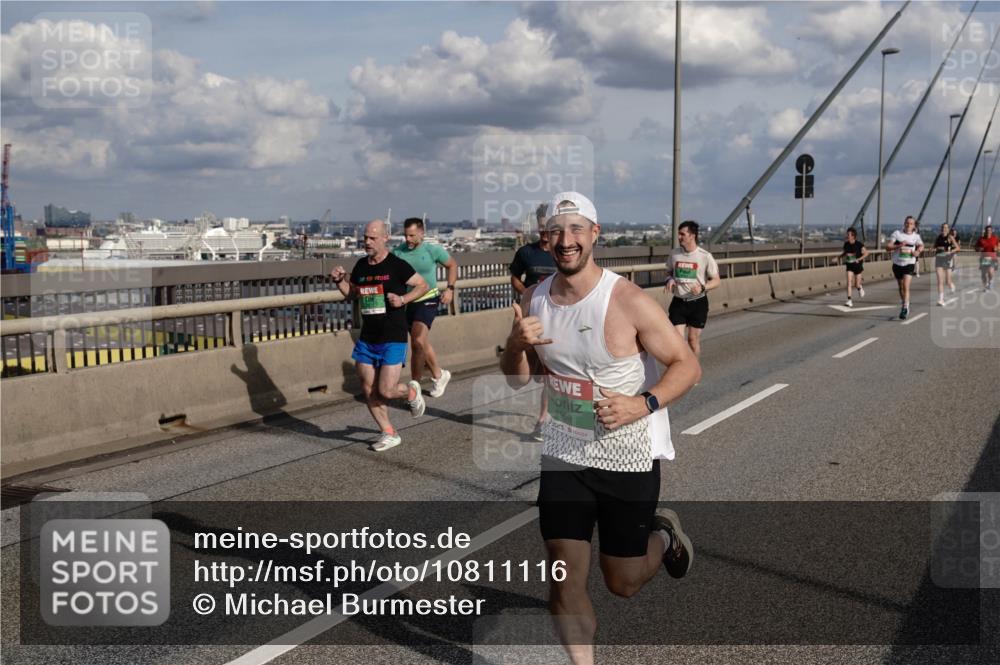 03.10.2026 - Köhlbrandbrückenlauf Michael Burmester http://msf.ph/oto/10811116 03.10.2026 15:24:19 Position 1 7959 meine-sportfotos.de