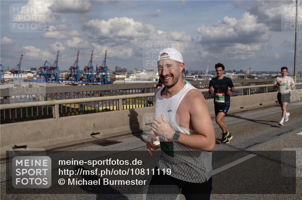 03.10.2026 - Köhlbrandbrückenlauf Michael Burmester http://msf.ph/oto/10811119 03.10.2026 15:24:20 Position 1  meine-sportfotos.de