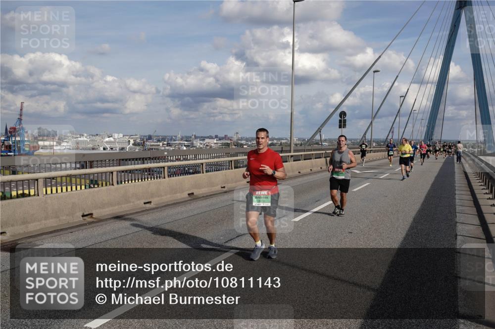 03.10.2026 - Köhlbrandbrückenlauf Michael Burmester http://msf.ph/oto/10811143 03.10.2026 15:24:28 Position 1 8273 meine-sportfotos.de