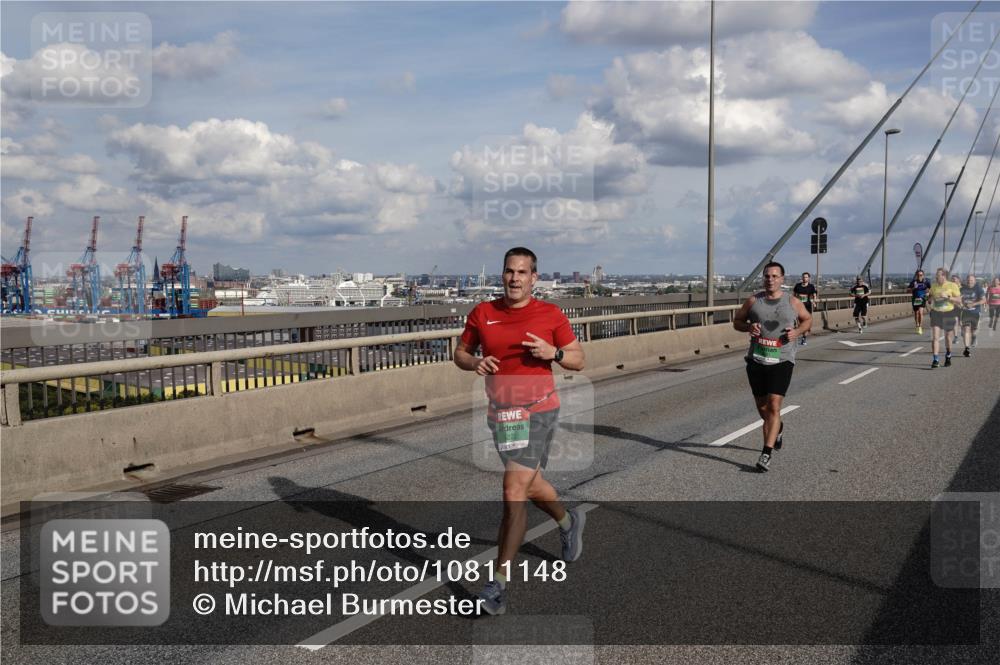 03.10.2026 - Köhlbrandbrückenlauf Michael Burmester http://msf.ph/oto/10811148 03.10.2026 15:24:29 Position 1  meine-sportfotos.de