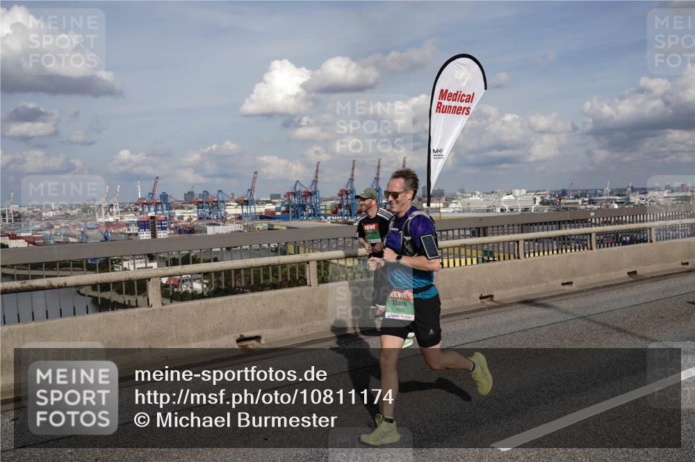 03.10.2026 - Köhlbrandbrückenlauf Michael Burmester http://msf.ph/oto/10811174 03.10.2026 15:24:37 Position 1  meine-sportfotos.de