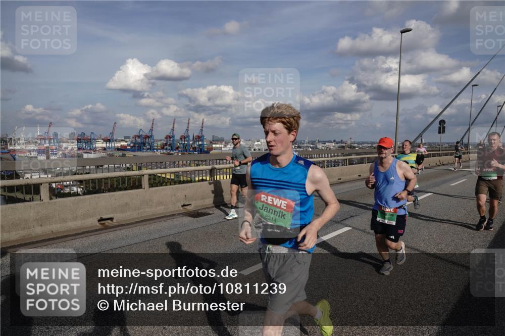 03.10.2026 - Köhlbrandbrückenlauf Michael Burmester http://msf.ph/oto/10811239 03.10.2026 15:24:56 Position 1 8314 meine-sportfotos.de