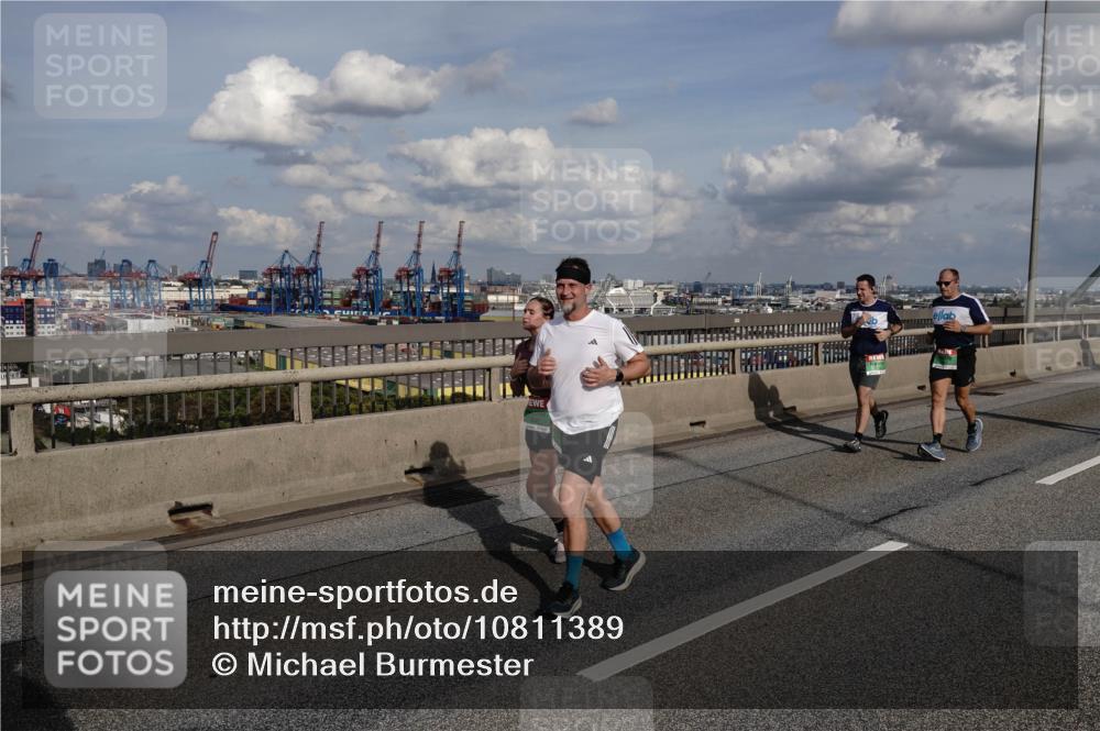 03.10.2026 - Köhlbrandbrückenlauf Michael Burmester http://msf.ph/oto/10811389 03.10.2026 15:25:35 Position 1  meine-sportfotos.de