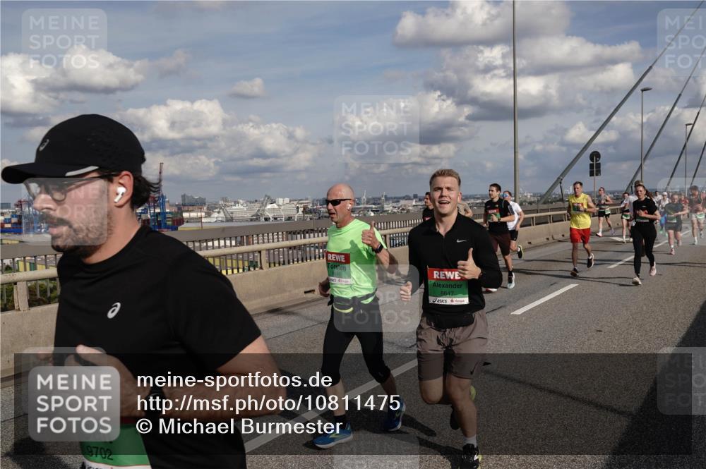 03.10.2026 - Köhlbrandbrückenlauf Michael Burmester http://msf.ph/oto/10811475 03.10.2026 15:26:01 Position 1 9702, 8647 meine-sportfotos.de