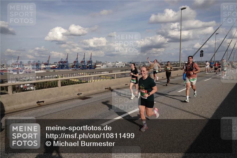 03.10.2026 - Köhlbrandbrückenlauf Michael Burmester http://msf.ph/oto/10811499 03.10.2026 15:26:06 Position 1  meine-sportfotos.de