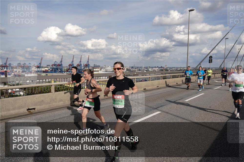 03.10.2026 - Köhlbrandbrückenlauf Michael Burmester http://msf.ph/oto/10811558 03.10.2026 15:26:23 Position 1 8668 meine-sportfotos.de