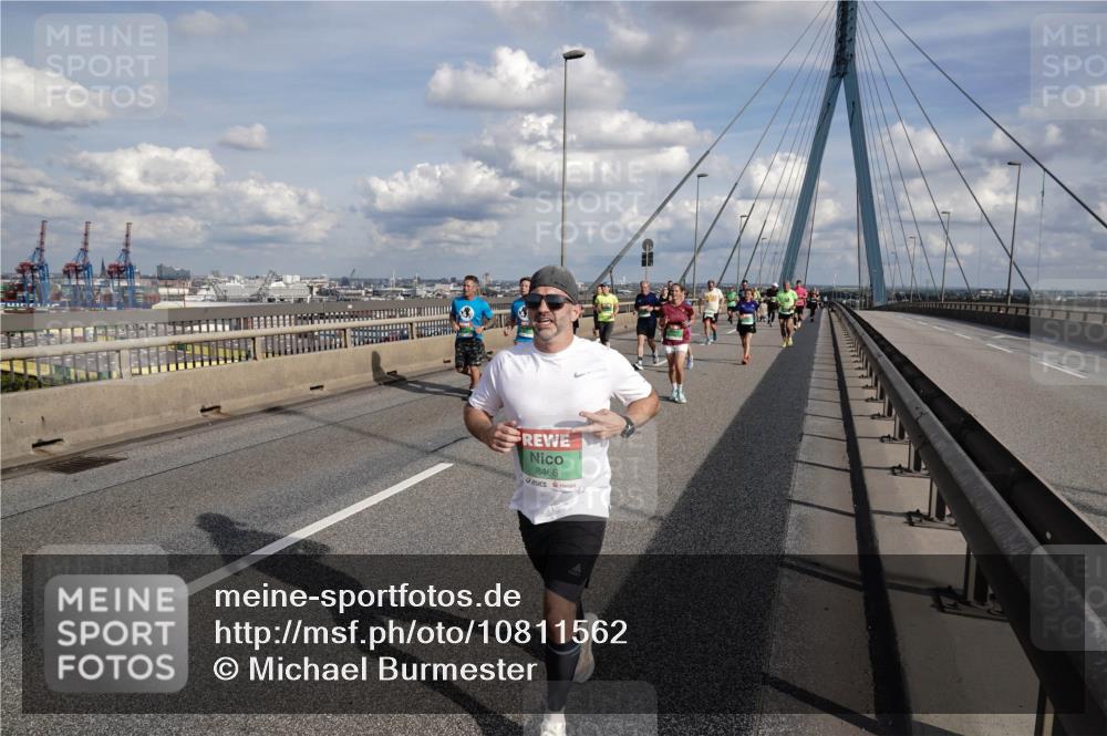 03.10.2026 - Köhlbrandbrückenlauf Michael Burmester http://msf.ph/oto/10811562 03.10.2026 15:26:25 Position 1 8466 meine-sportfotos.de