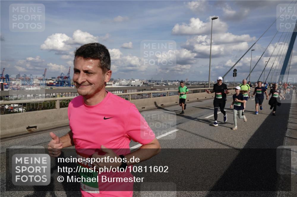 03.10.2026 - Köhlbrandbrückenlauf Michael Burmester http://msf.ph/oto/10811602 03.10.2026 15:26:34 Position 1 548 meine-sportfotos.de