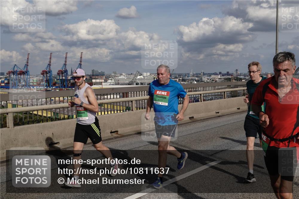 03.10.2026 - Köhlbrandbrückenlauf Michael Burmester http://msf.ph/oto/10811637 03.10.2026 15:26:44 Position 1 8968, 8431 meine-sportfotos.de
